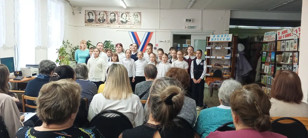 Внучек, бабушек и мам радостно поздравить нам!